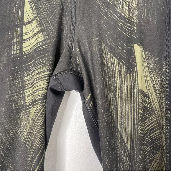 Lululemon Athletica Fresh Mesh Run Crop Leggings Size 6 - Picture 6 of 10